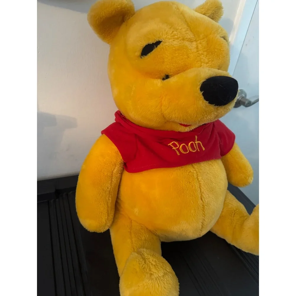 Disney Winnie the Pooh Bear VTG Large Plush Mattel Arcotoys 21